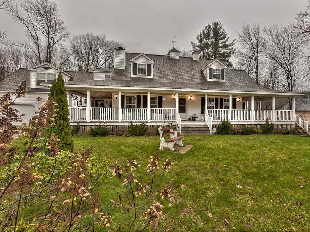 63 Whitehall Road Hooksett, NH 03106 - Photo 3 of 39