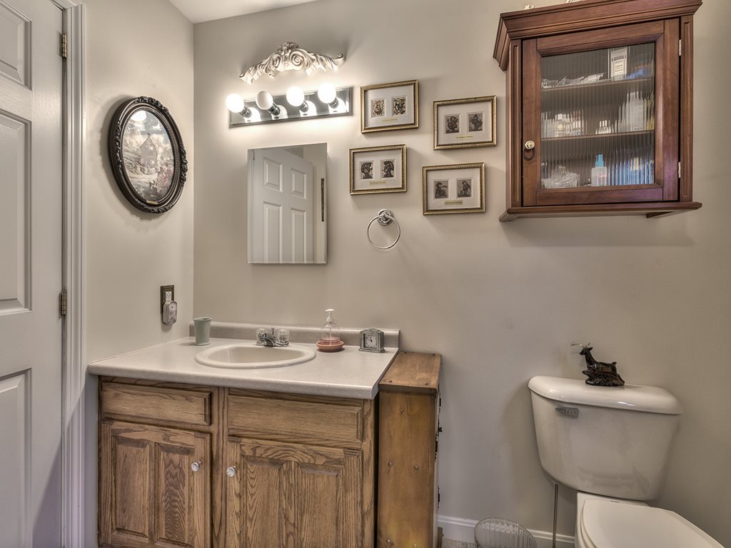 63 Whitehall Road Hooksett, NH 03106 - Photo 21 of 39