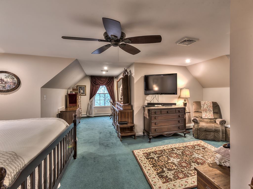 63 Whitehall Road Hooksett, NH 03106 - Photo 24 of 39