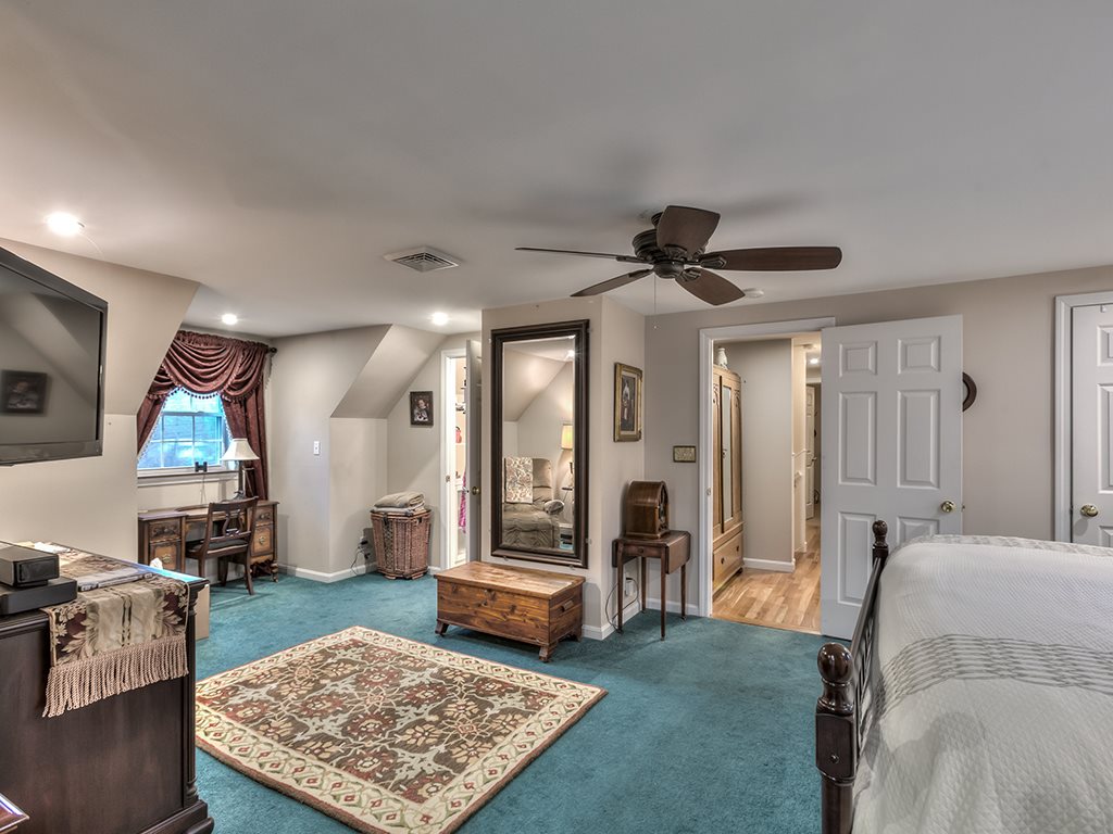 63 Whitehall Road Hooksett, NH 03106 - Photo 26 of 39
