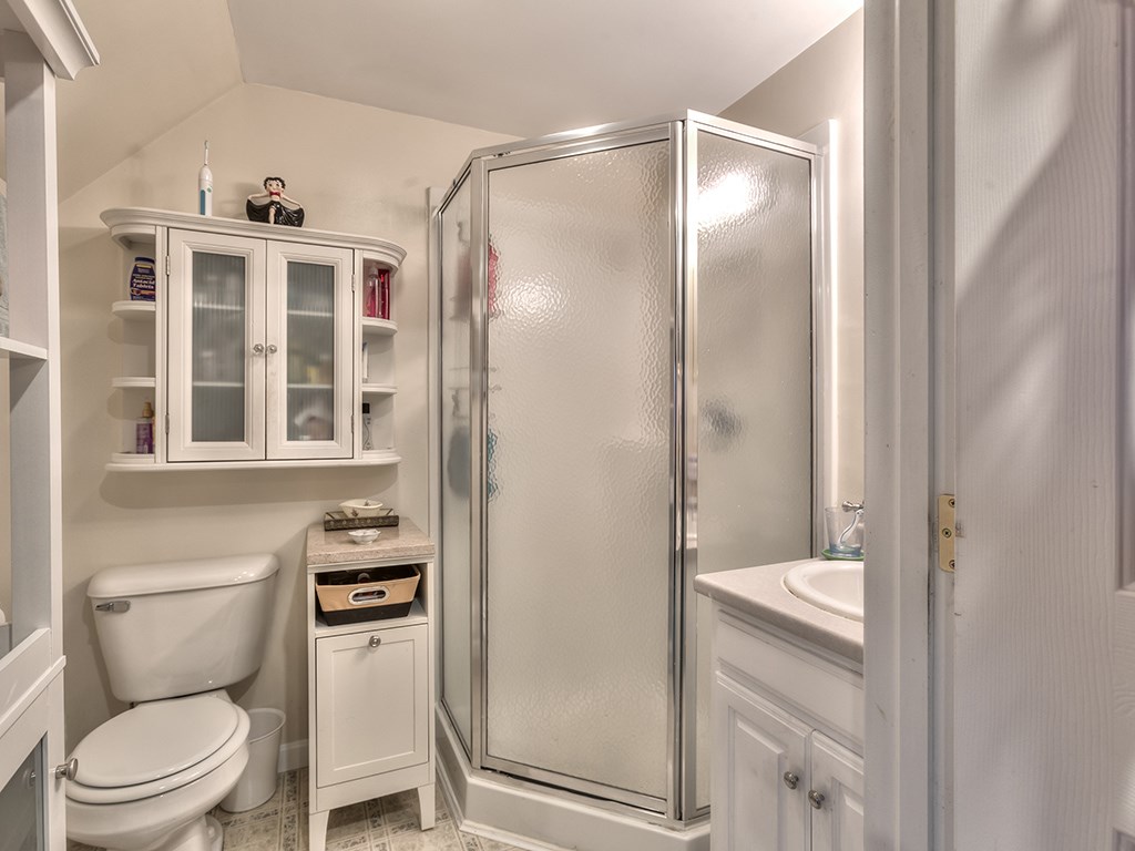 63 Whitehall Road Hooksett, NH 03106 - Photo 27 of 39