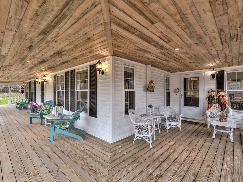 63 Whitehall Road Hooksett, NH 03106 - Photo 5 of 39