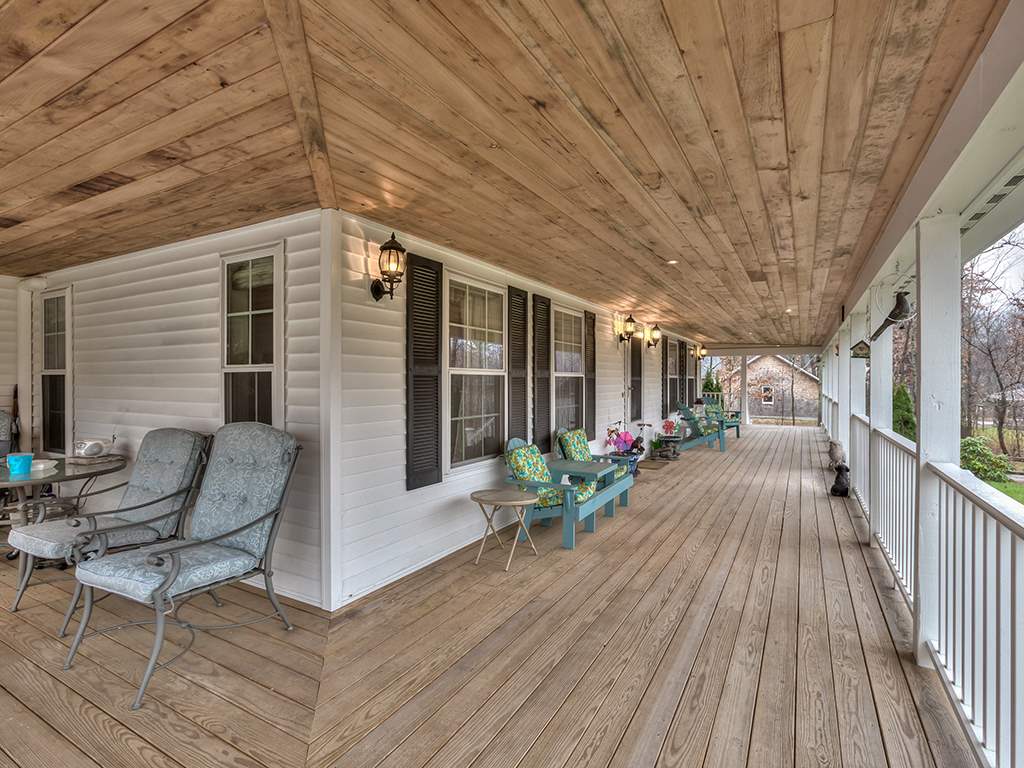 63 Whitehall Road Hooksett, NH 03106 - Photo 7 of 39