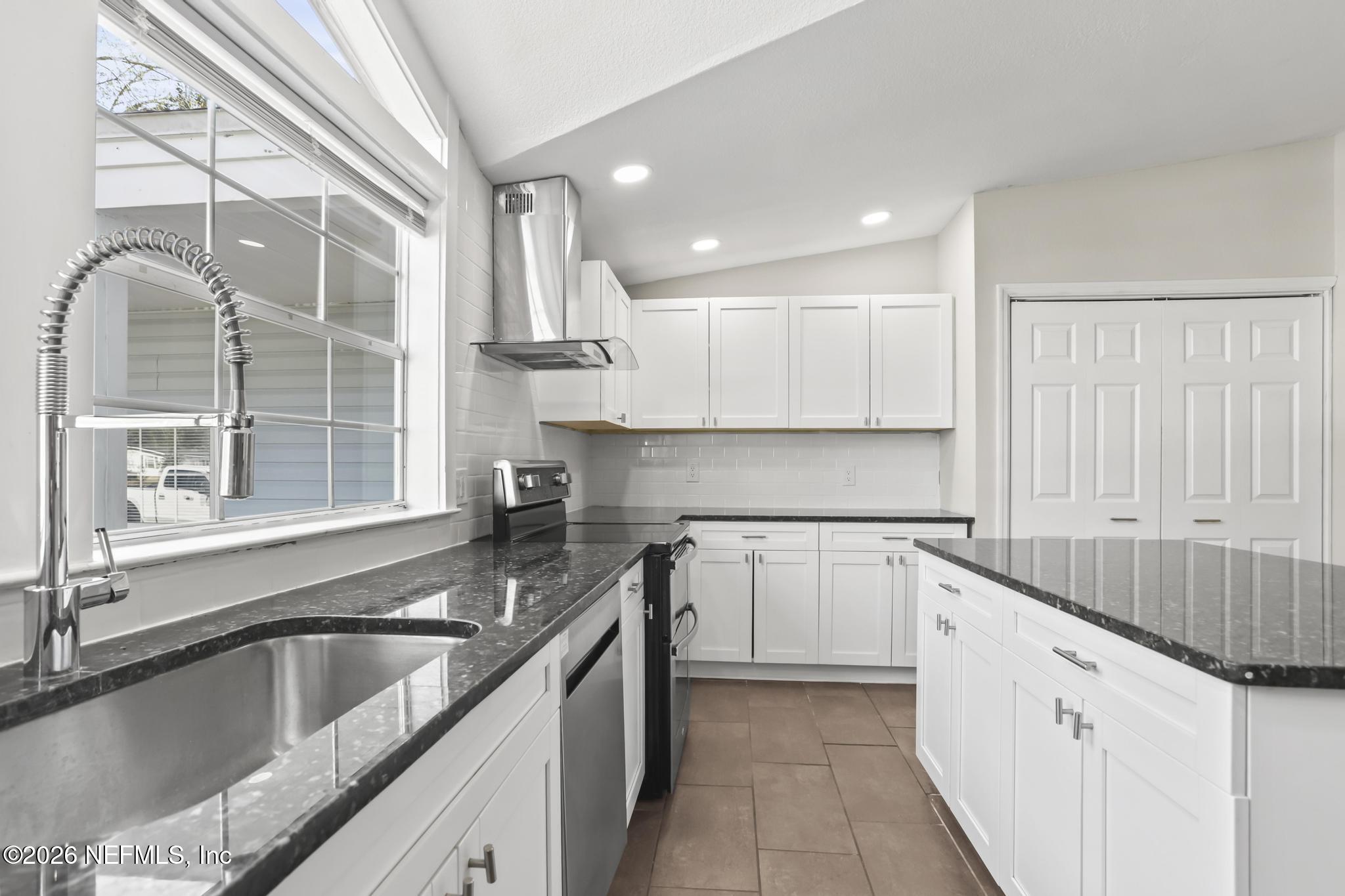 10947 Old Gainesville Road Jacksonville, FL 32221 - Photo 13 of 36 IMG_5961