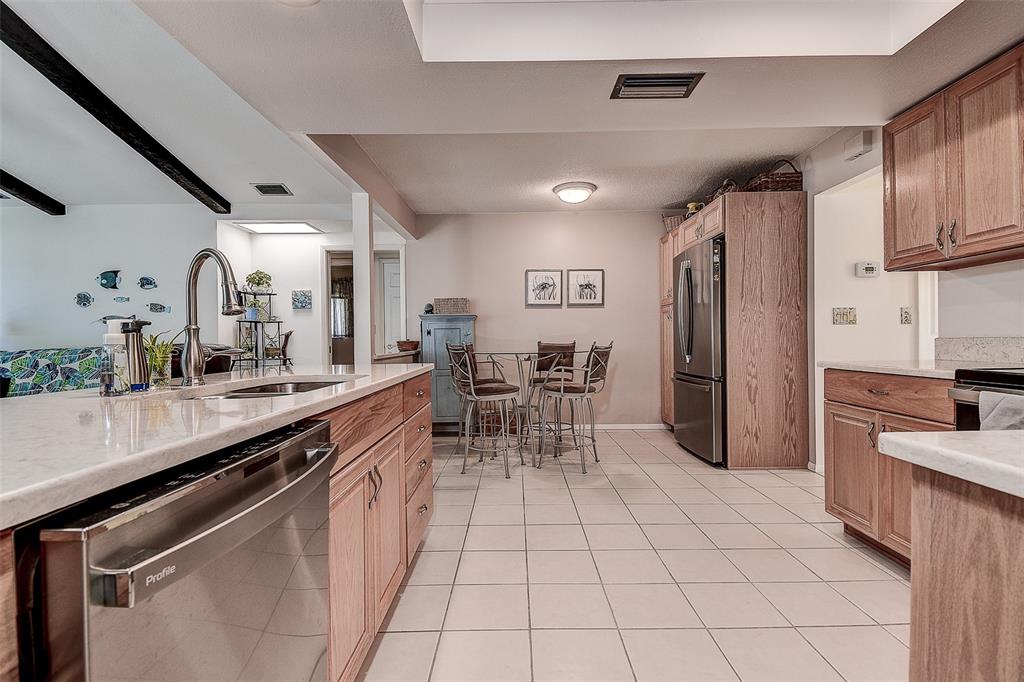 9078 134th Way Seminole, FL 33776 - Photo 18 of 38