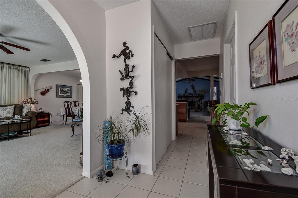 9078 134th Way Seminole, FL 33776 - Photo 6 of 38