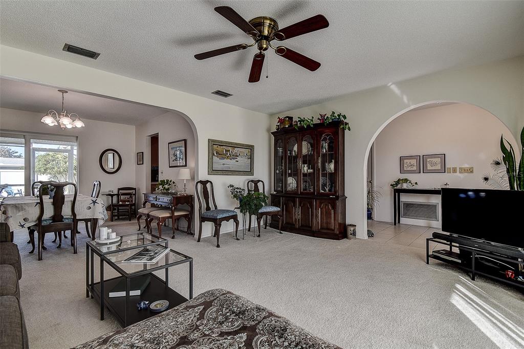 9078 134th Way Seminole, FL 33776 - Photo 9 of 38