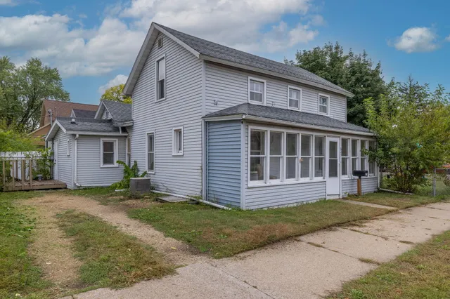 $185,000 | 625 St Cloud Street, La Crosse, WI 54603