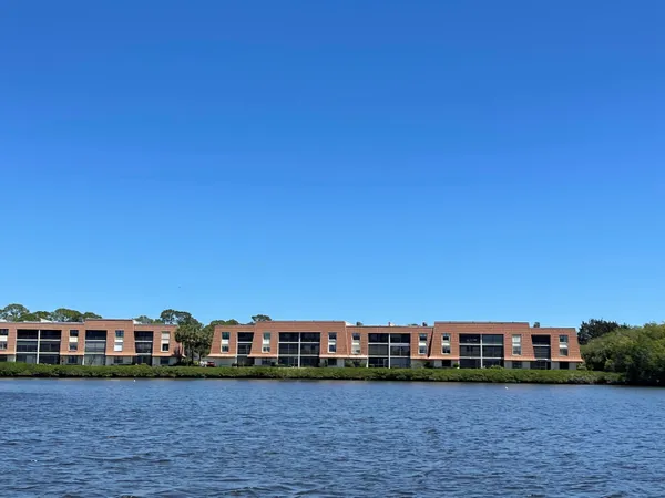 $1,875 | 3100 Southeast Pruitt Road, Unit G207, Port St. Lucie, FL 34952