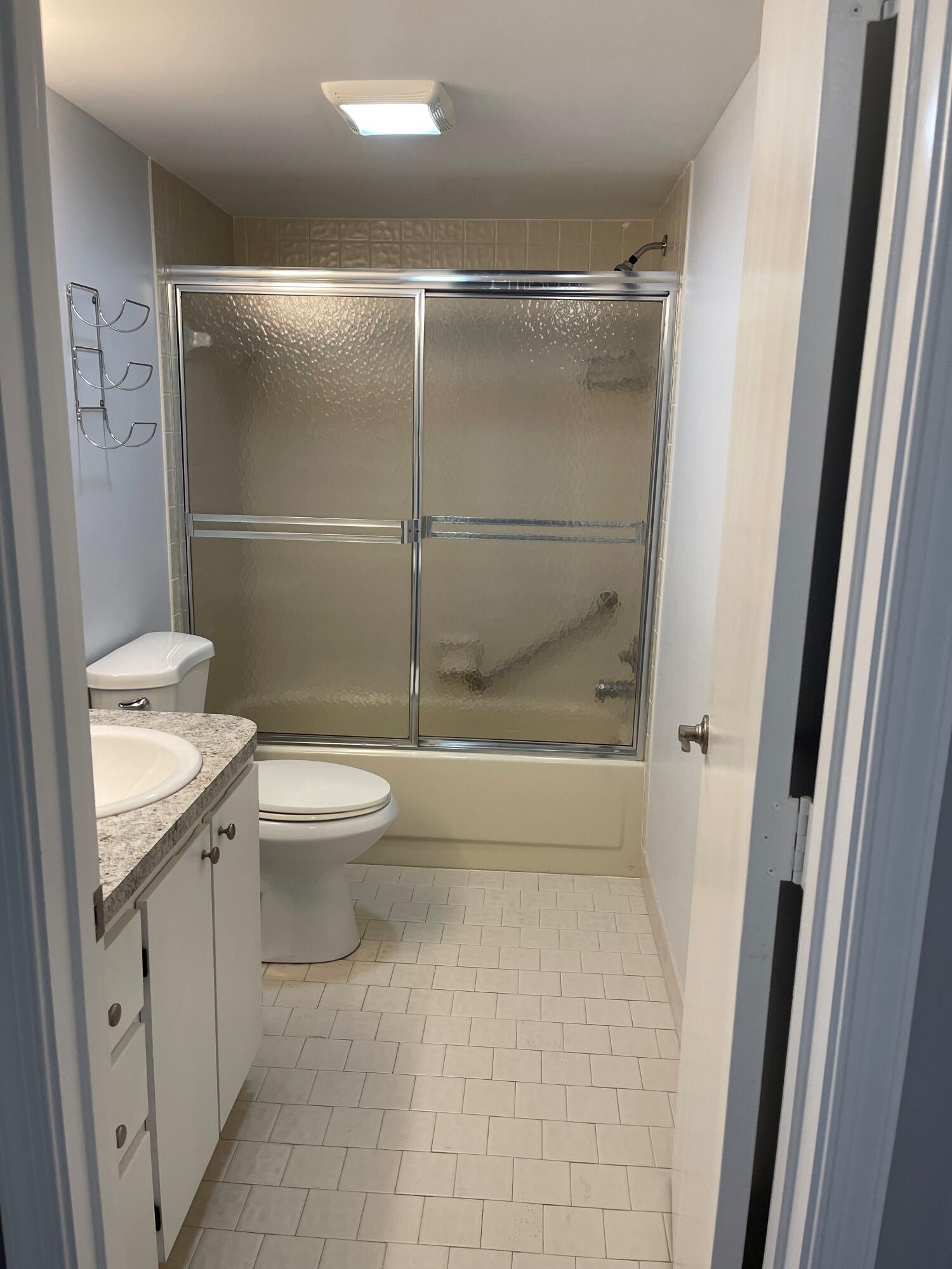 3100 Southeast Pruitt Road, Unit G207 Port St. Lucie, FL 34952 - Photo 13 of 17 Guest Shower