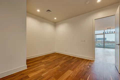 $519,900 | 555 East 5th Street, Unit 523, Austin, TX 78701