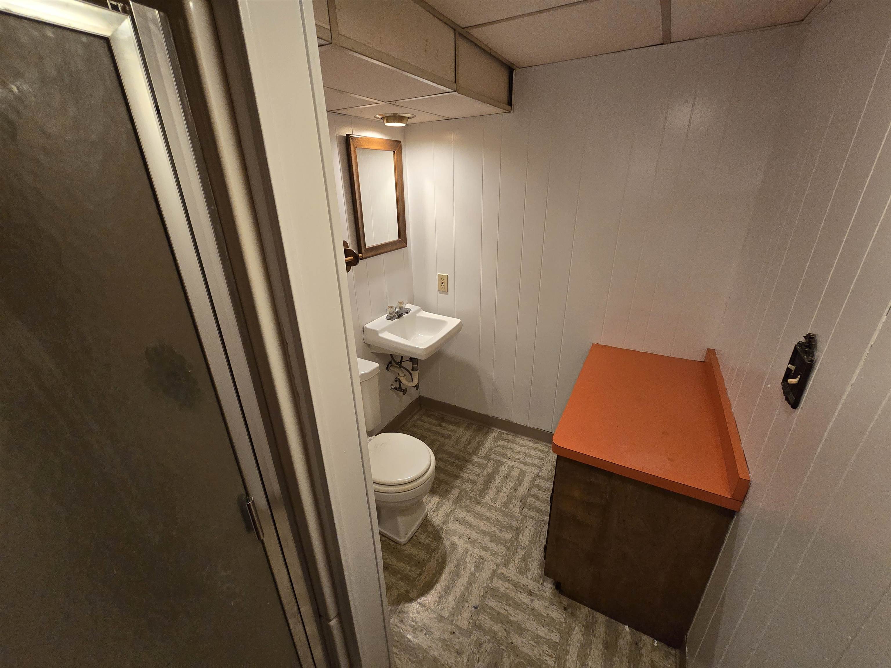 1907 Ridgeland Road Rockford, IL 61108 - Photo 10 of 18 Gallery Image 10