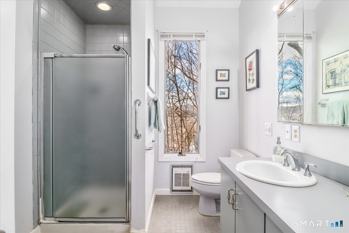 35 Terrace Pl Extension New Milford, CT 06776 - Photo 23 of 40