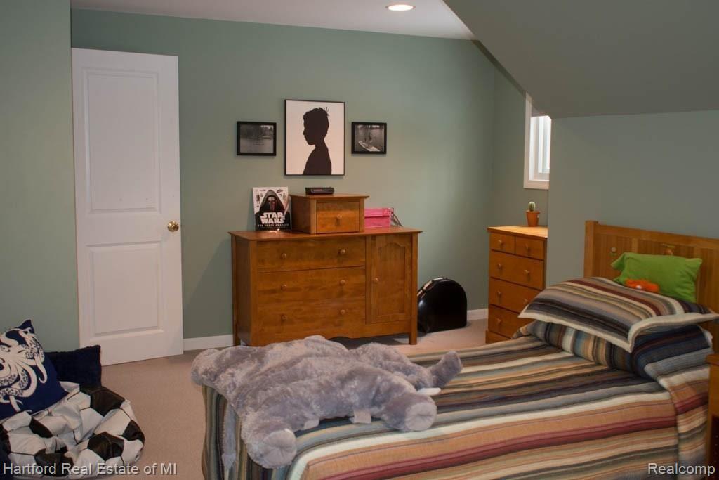 36430 Howard Road Farmington Hills, MI 48331 - Photo 28 of 43
