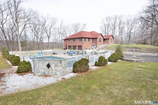 $1,049,000 | 35 Golden Hill Lane, Shelton, CT 06484