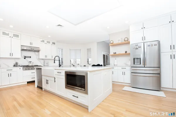 $1,049,000 | 35 Golden Hill Lane, Shelton, CT 06484