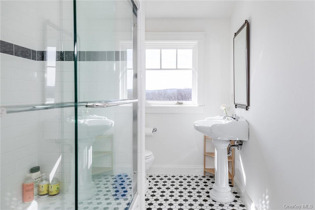 121 Quaker Hill Road Pawling, NY 12564 - Photo 17 of 37