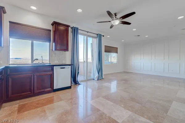 $2,200 | 31 Via Mantova, Unit 2, Henderson, NV 89011