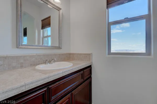 $2,200 | 31 Via Mantova, Unit 2, Henderson, NV 89011