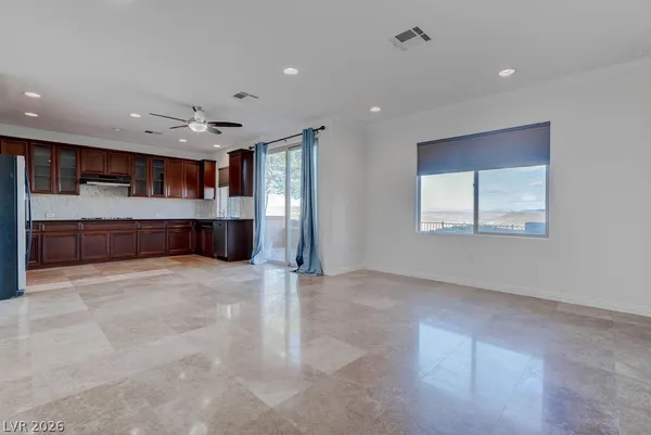 $2,200 | 31 Via Mantova, Unit 2, Henderson, NV 89011