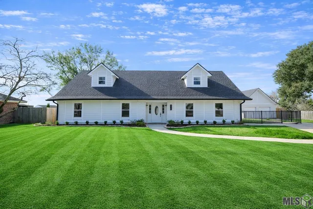 $440,000 | 116 Rosedown Street, Thibodaux, LA 70301
