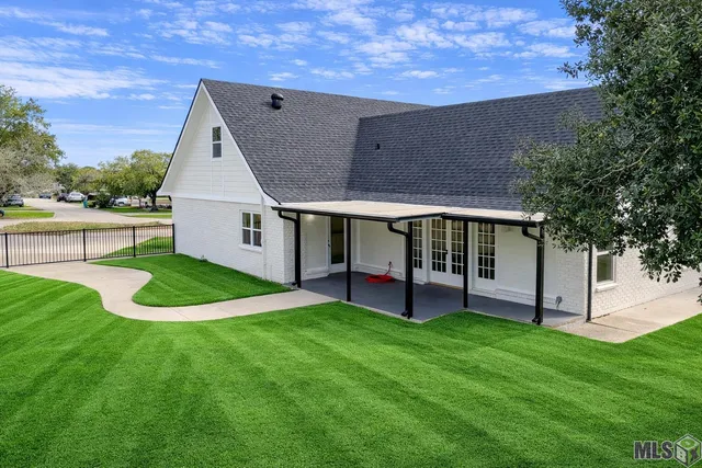 $440,000 | 116 Rosedown Street, Thibodaux, LA 70301