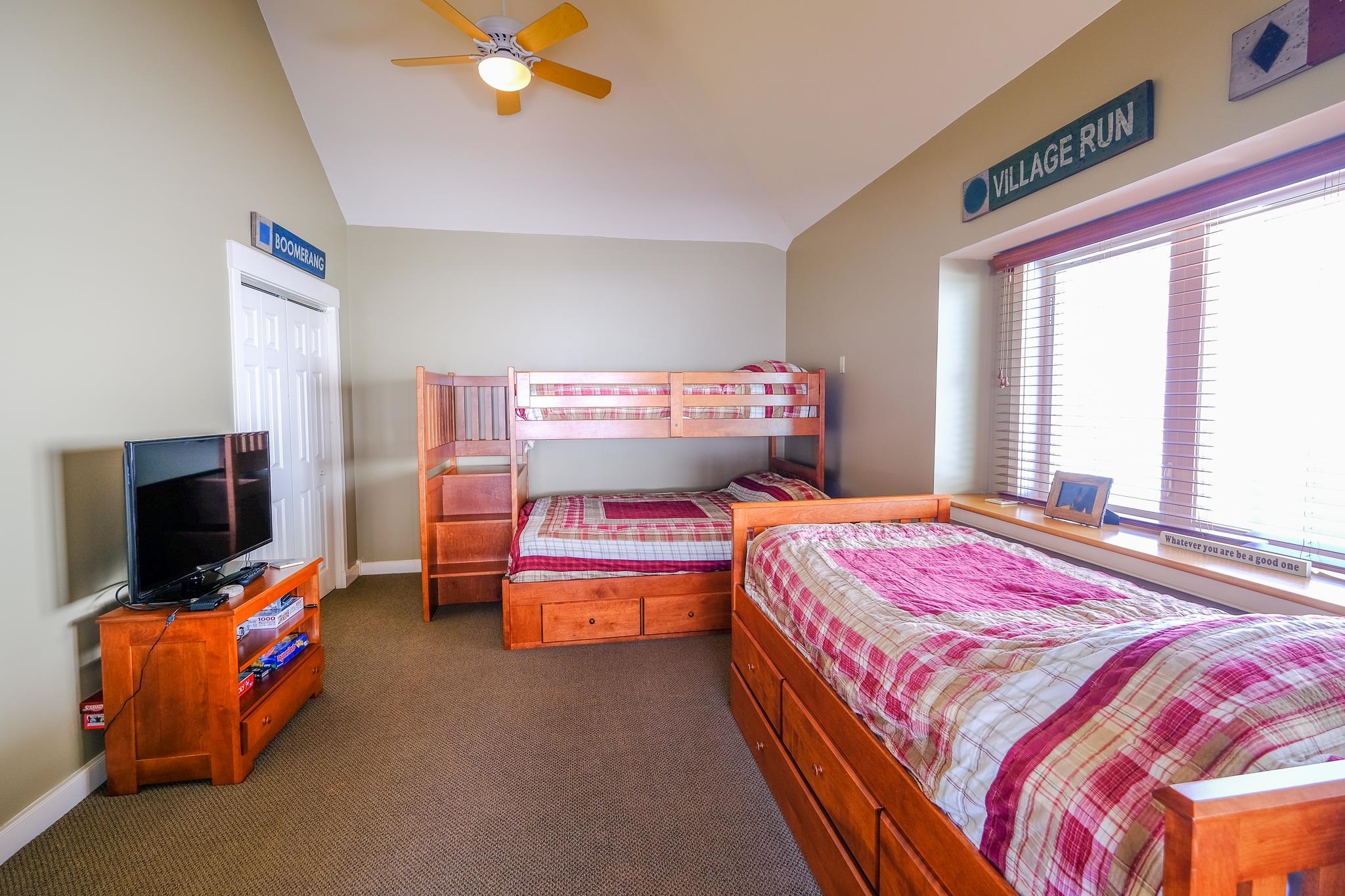 63 Alpine Way, Unit B2 Ludlow, VT 05149 - Photo 8 of 40 Gallery Image 8
