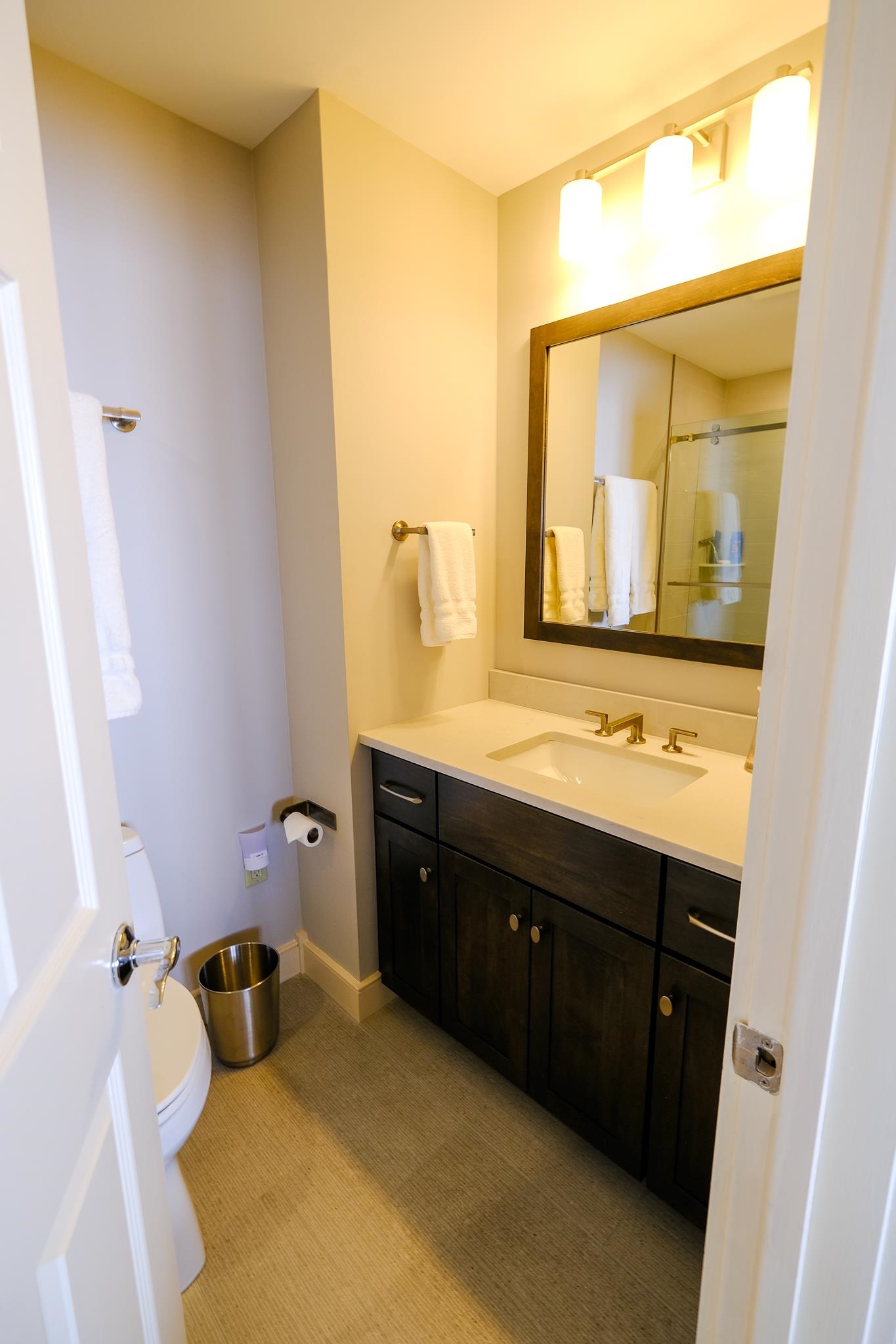 63 Alpine Way, Unit B2 Ludlow, VT 05149 - Photo 9 of 40 Gallery Image 9