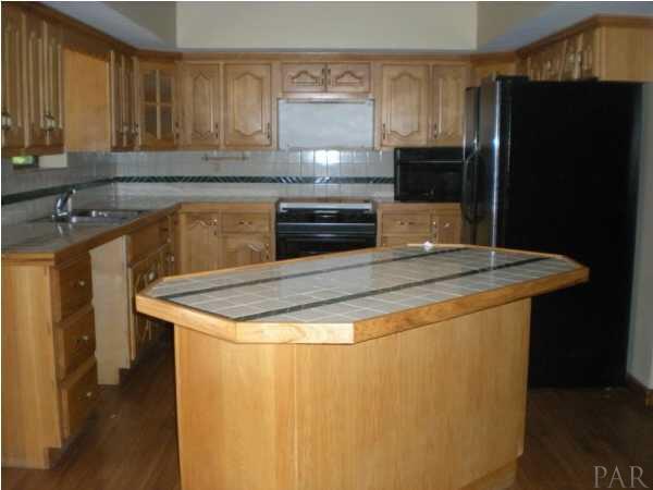 10884 129th Road Live Oak, FL 32060 - Photo 6 of 10 KITCHEN