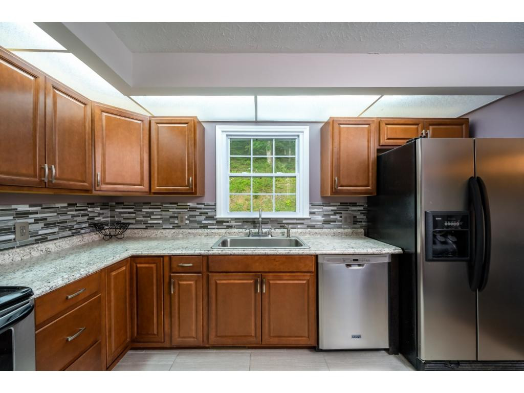 305 Hidden Acres Road Kingsport, TN 37664 - Photo 12 of 30 Photo 12