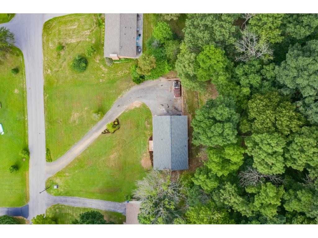 305 Hidden Acres Road Kingsport, TN 37664 - Photo 28 of 30 Photo 28