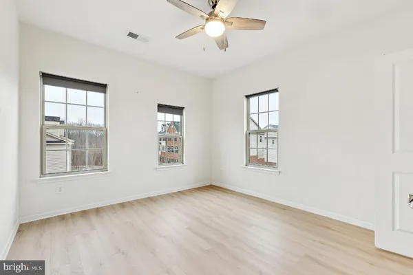 $559,990 | 25997 Braided Mane Terrace, Aldie, VA 20105