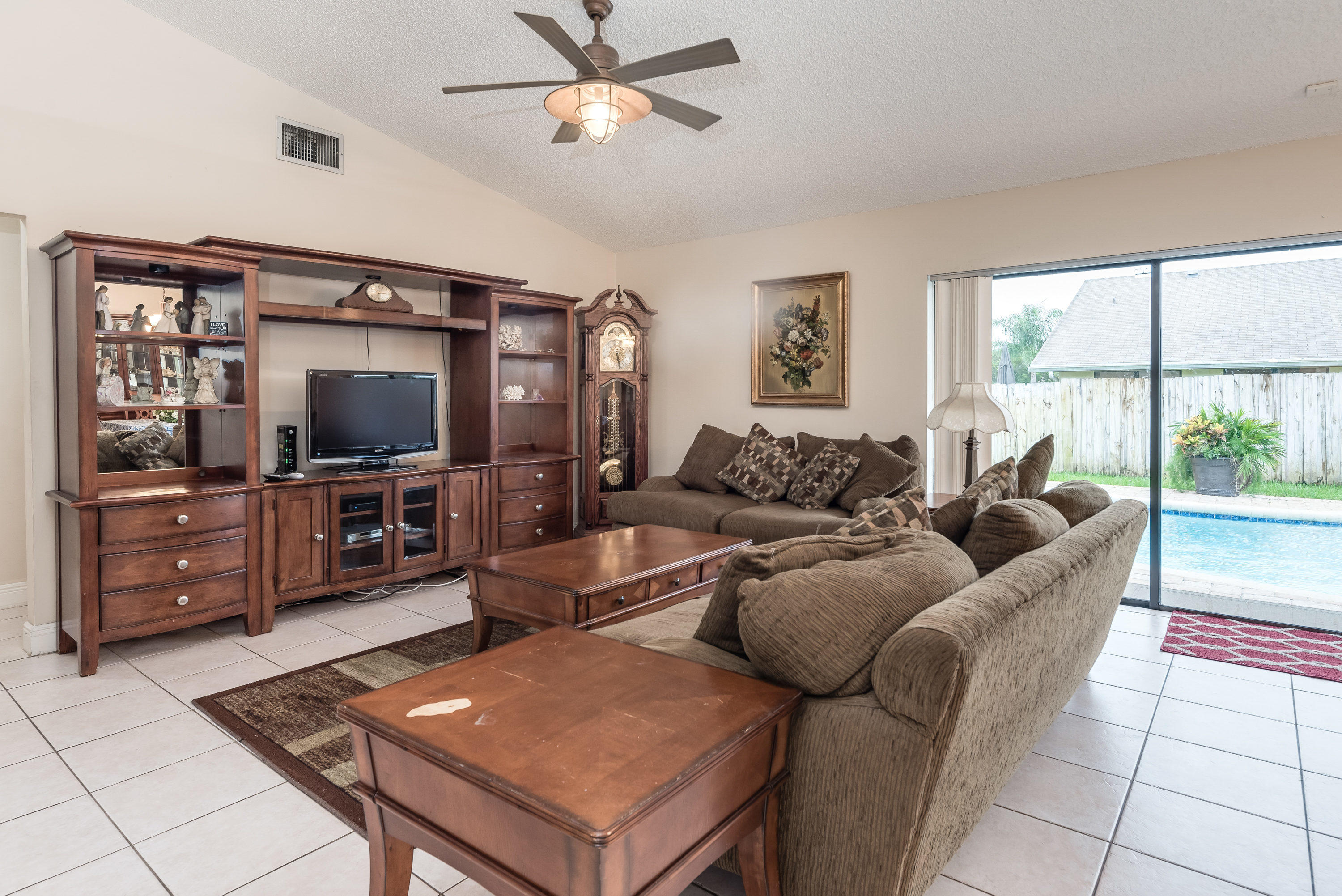 9188 Edgemont Lane Boca Raton, FL 33434 - Photo 17 of 26 Family Room