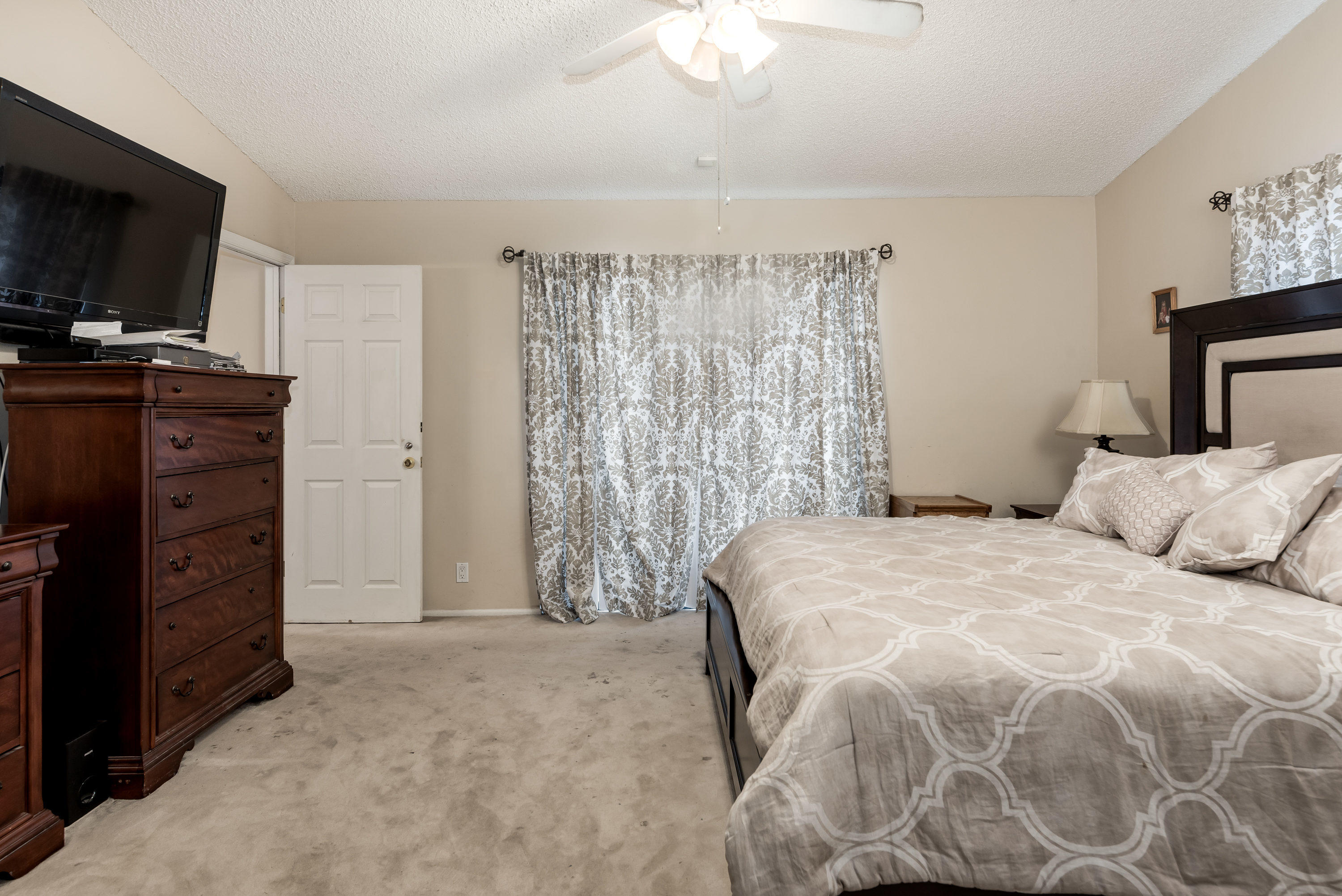 9188 Edgemont Lane Boca Raton, FL 33434 - Photo 21 of 26 Master bedroom