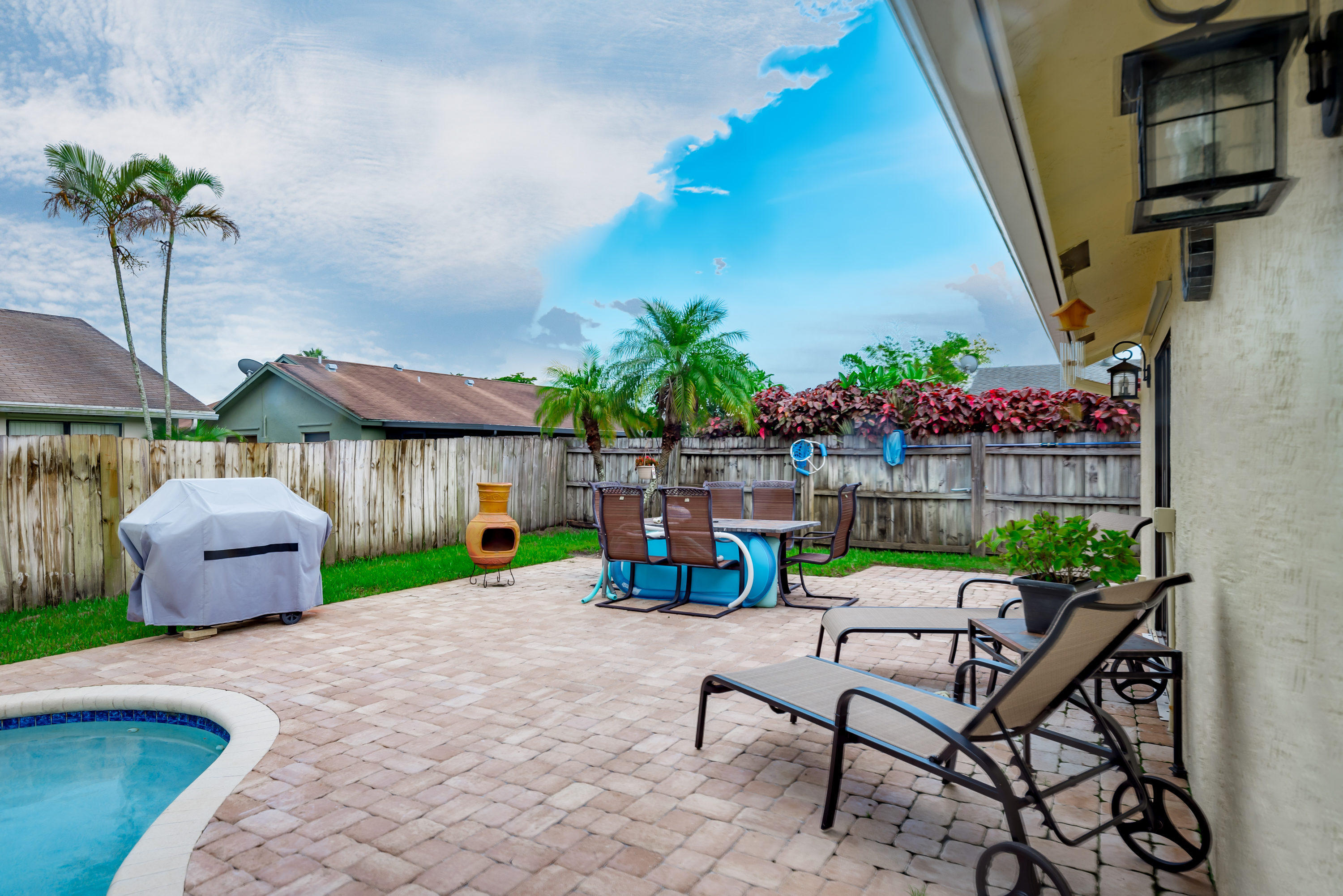 9188 Edgemont Lane Boca Raton, FL 33434 - Photo 3 of 26 Deck