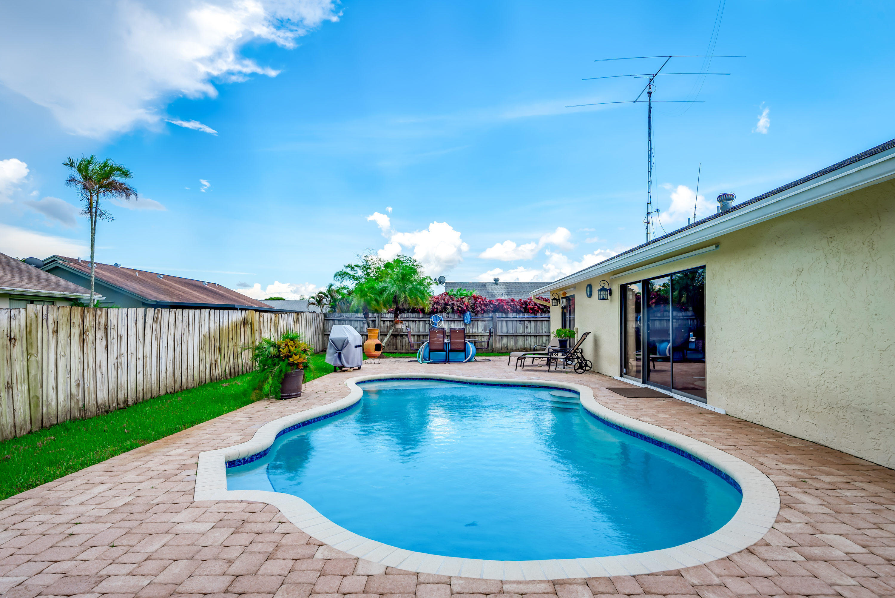 9188 Edgemont Lane Boca Raton, FL 33434 - Photo 8 of 26 Must See Property-print-008-011-8-3000x2