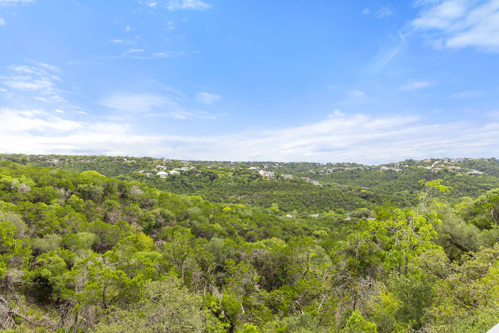 6905 Ladera Norte Austin, TX 78731 - Photo 11 of 40 a view of a city