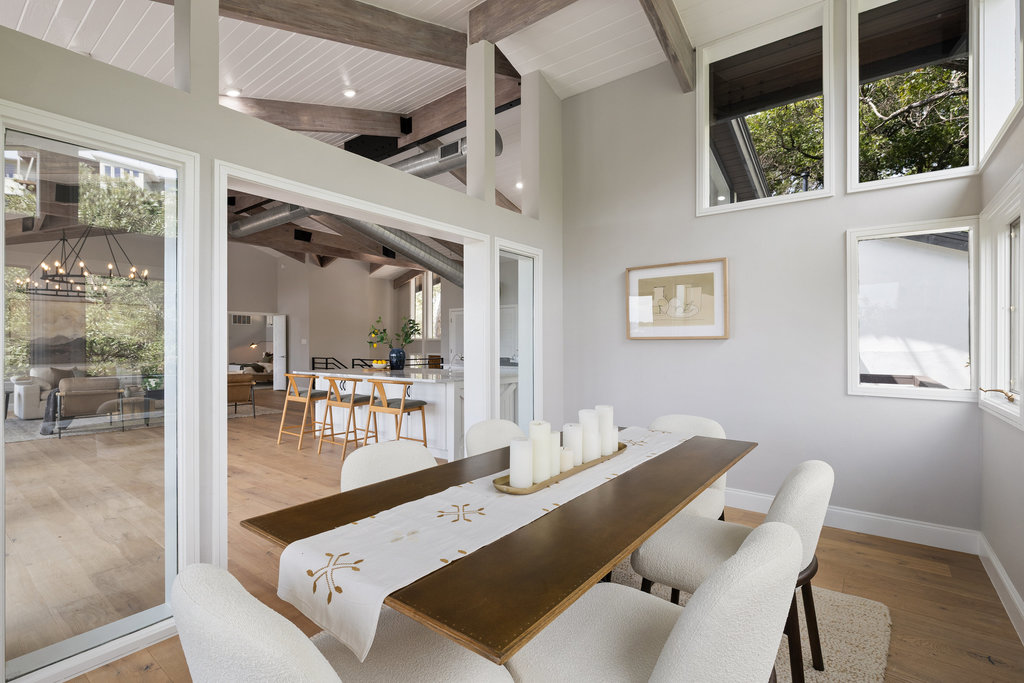 6905 Ladera Norte Austin, TX 78731 - Photo 18 of 40 a room with furniture and a window