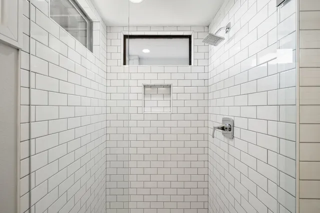 $2,000,000 | 6905 Ladera Norte, Austin, TX 78731