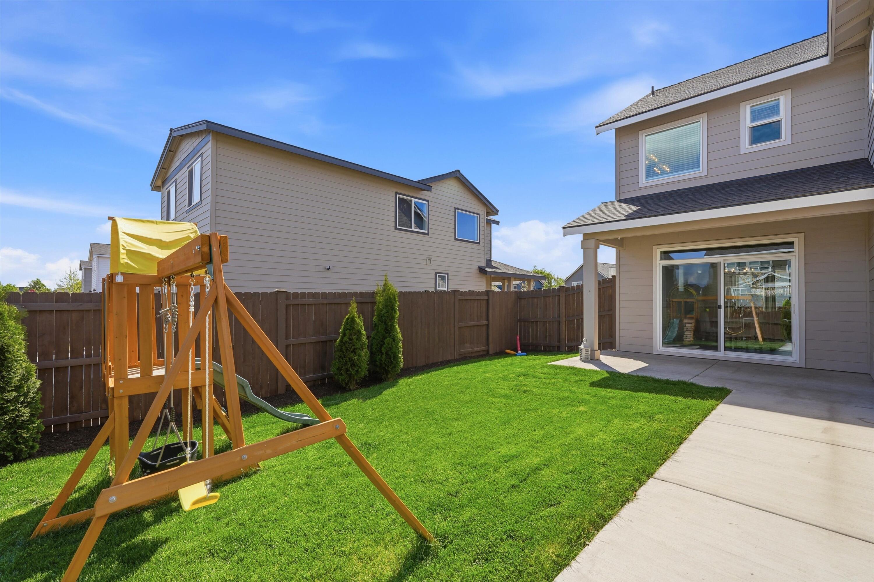 748 Northwest 27th Street Redmond, OR 97756 - Photo 36 of 41 Backyard