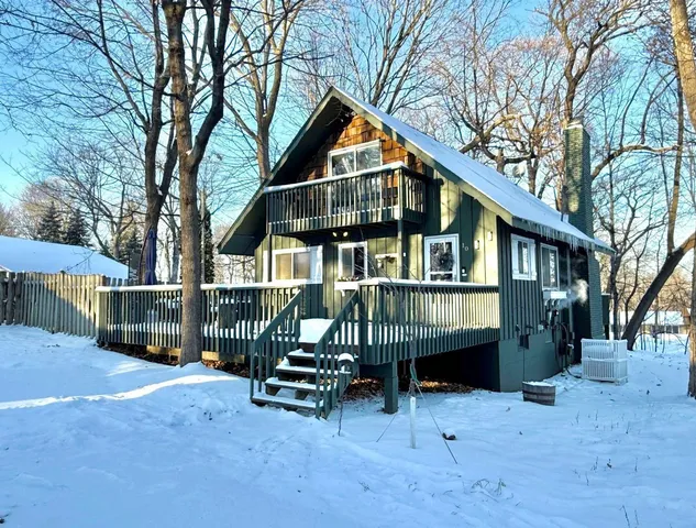 $539,900 | 10 Birch Bluff Road, Tonka Bay, MN 55331