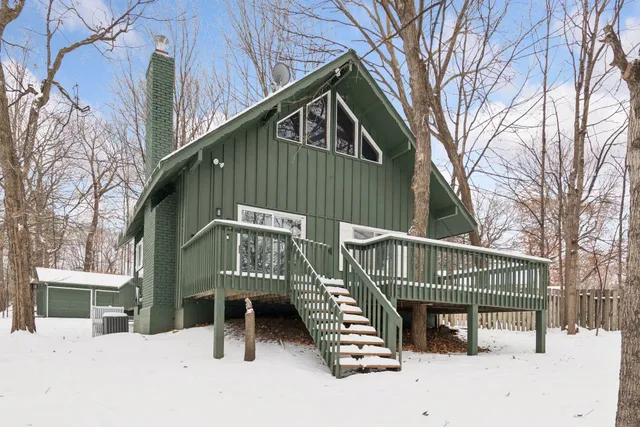 $539,900 | 10 Birch Bluff Road, Tonka Bay, MN 55331