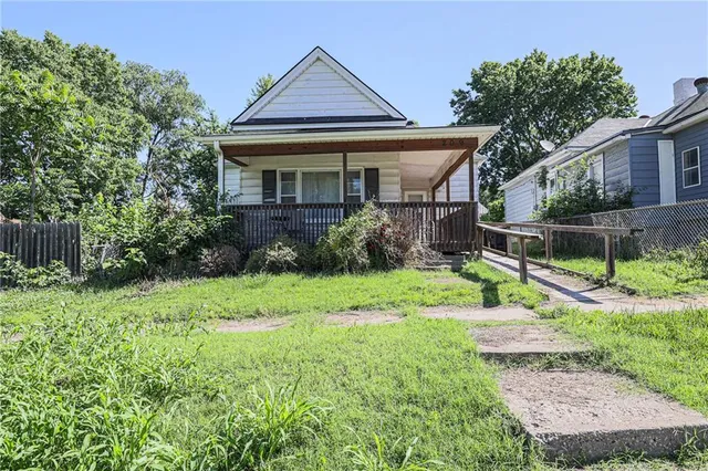 $125,000 | 209 West Nebraska Avenue, St. Joseph, MO 64504