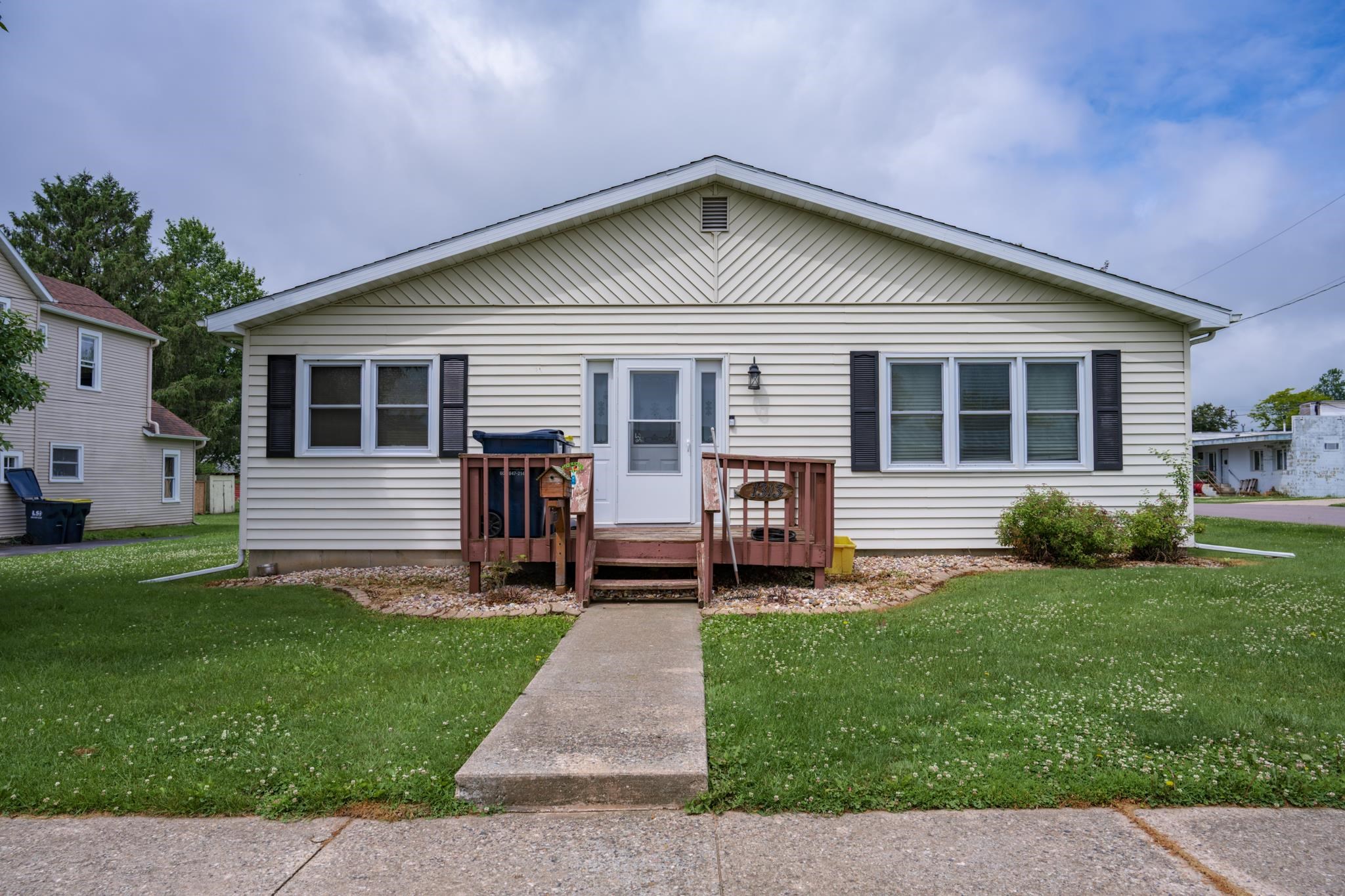 1313 2nd Main Street Elroy, WI 53929 - Photo 1 of 77