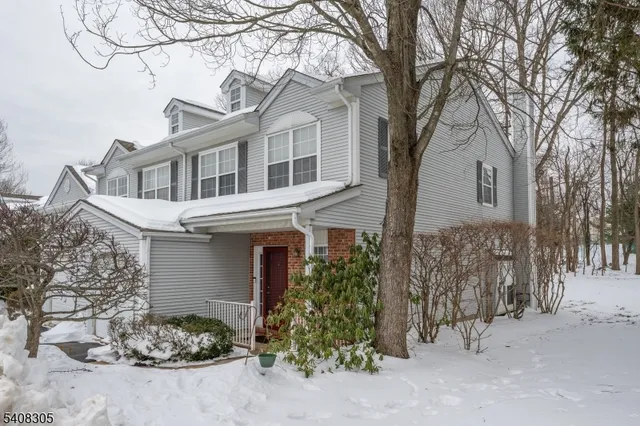 $2,800 | 63 Hickory Way, Mount Arlington, NJ 07856