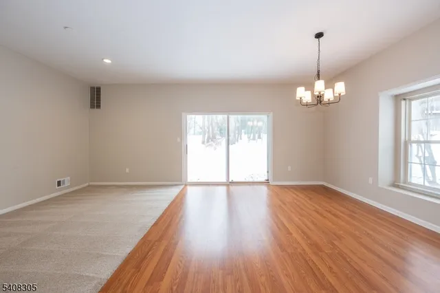 $2,800 | 63 Hickory Way, Mount Arlington, NJ 07856