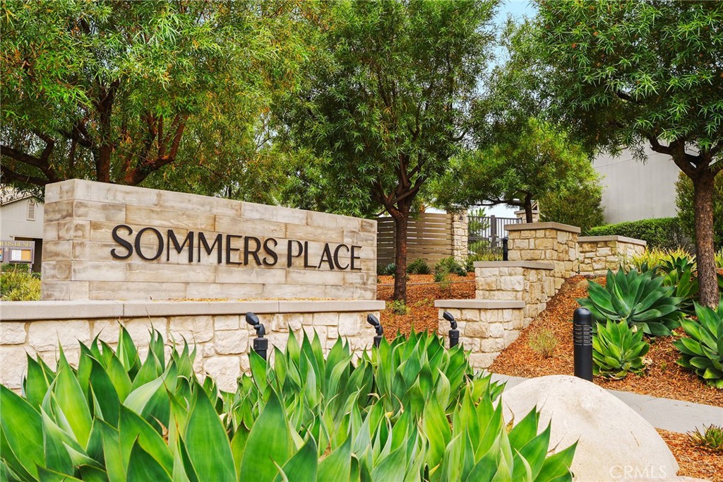 32441 Toyon Road Temecula, CA 92591 - Photo 1 of 26 Sommersbend HOA