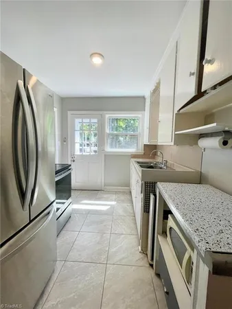 $1,595 | 1311 Cardinal Place, Greensboro, NC 27408