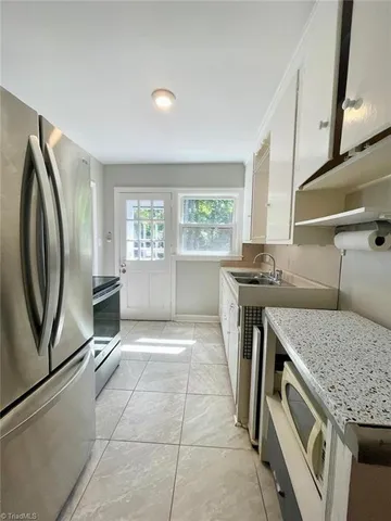 $1,595 | 1311 Cardinal Place, Greensboro, NC 27408