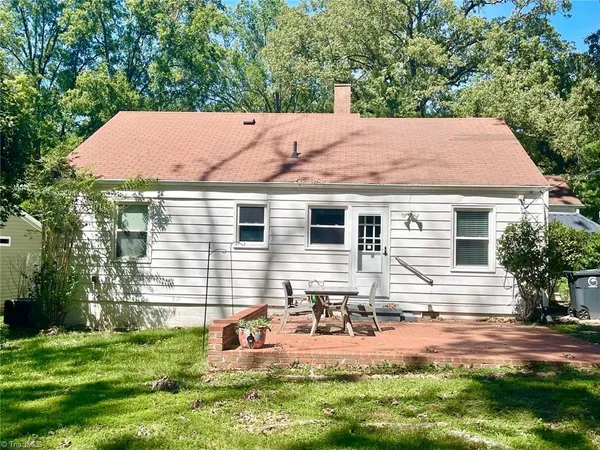 $1,595 | 1311 Cardinal Place, Greensboro, NC 27408
